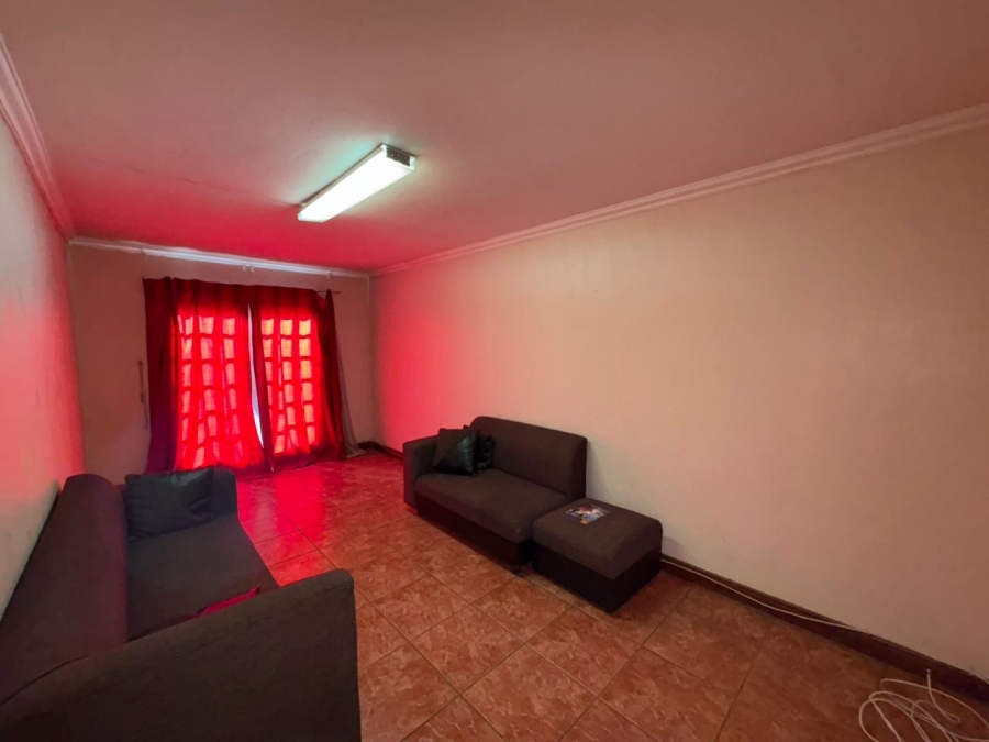 2 Bedroom Property for Sale in Rustenburg Central North West
